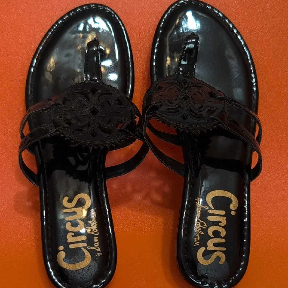 Circus by Sam Edelman Glossy Black Sandals - Picture 1 of 6